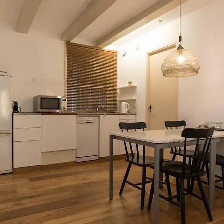 Old Town City Centre Bed and Breakfast *
